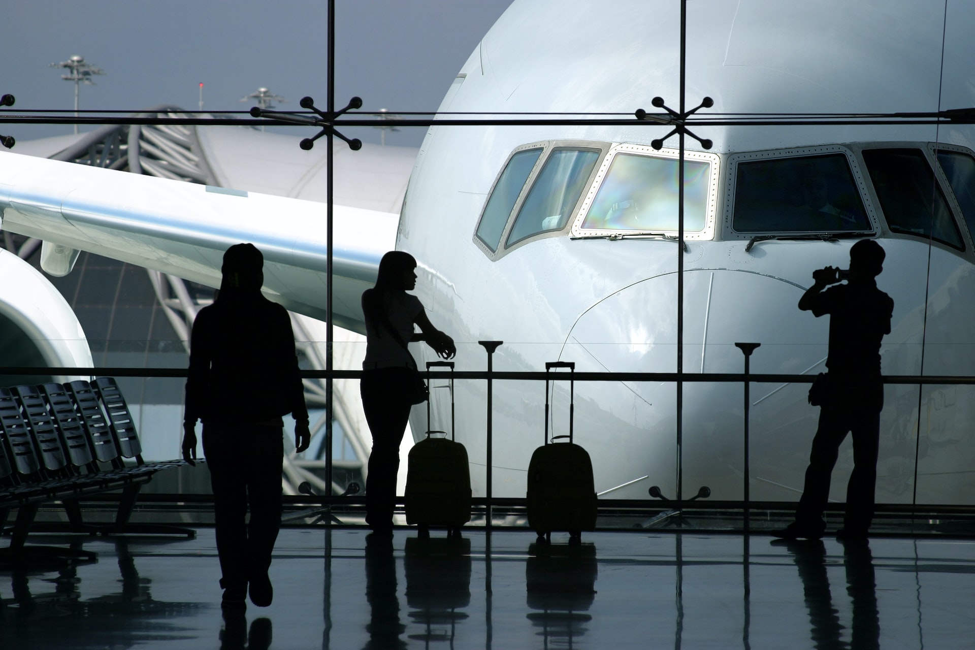 Menschen am Flughafen