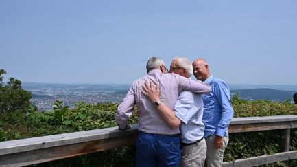 Image of Dani Suter, Ruedi Noser, and Herbert Ender at Dani's retirement in 2023